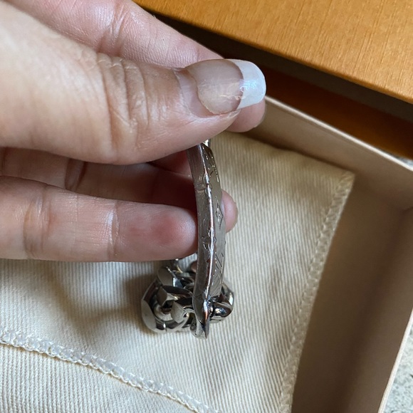 Louis Vuitton SS bracelet w original box only - Picture 15 of 16